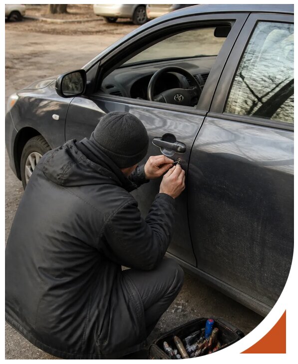 Профессиональное вскрытие автомобиля Тойота без повреждений в Скопине